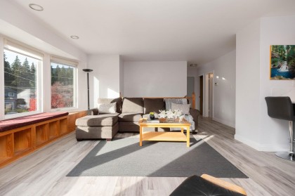 Photo 4 at 2644 Kilmarnock Crescent, Westlynn Terrace, North Vancouver