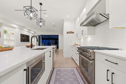 Photo 4 at 336 E Keith Road, Central Lonsdale, North Vancouver