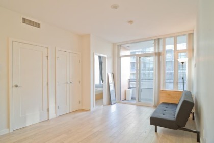 Photo 6 at 302 - 2033 W 10th Avenue, Kitsilano, Vancouver West