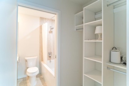 Photo 12 at 302 - 2033 W 10th Avenue, Kitsilano, Vancouver West