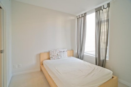 Photo 10 at 302 - 2033 W 10th Avenue, Kitsilano, Vancouver West