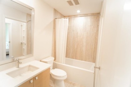 Photo 14 at 302 - 2033 W 10th Avenue, Kitsilano, Vancouver West