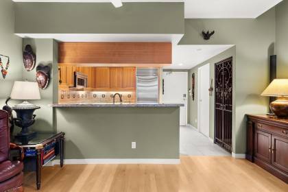 Photo 16 at 1053 Marinaside Crescent, Yaletown, Vancouver West