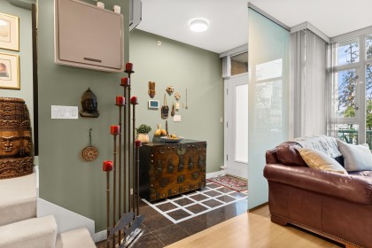 Photo 5 at 1053 Marinaside Crescent, Yaletown, Vancouver West