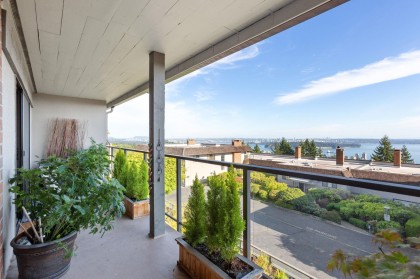 Photo 32 at 24 - 2214 Folkestone Way, Panorama Village, West Vancouver