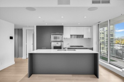 Photo 3 at 1202 - 1499 W Pender Street, Coal Harbour, Vancouver West
