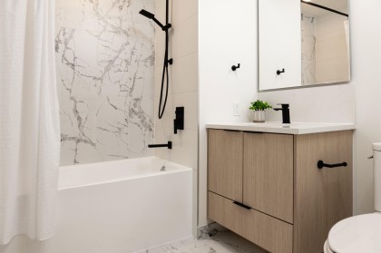 Photo 8 at 419 - 422 E 3rd Street, Lower Lonsdale, North Vancouver