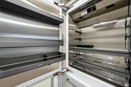 Photo 7 at 205 - 1331 Marine Drive, Ambleside, West Vancouver