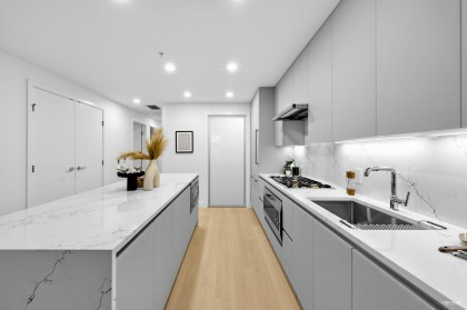 Photo 4 at 205 - 1331 Marine Drive, Ambleside, West Vancouver