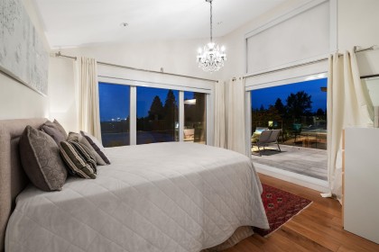 Photo 32 at 2449 Kings Avenue, Dundarave, West Vancouver