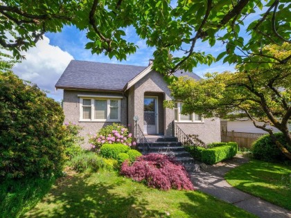Photo 1 at 8510 Montcalm Street, Marpole, Vancouver West