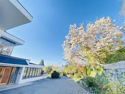 Photo 4 at 5570 Newton Wynd, University VW, Vancouver West