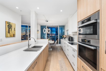 Photo 8 at 2303 - 1200 Alberni Street, West End VW, Vancouver West