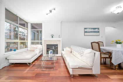 Photo 5 at 212 - 6333 Larkin Drive, University VW, Vancouver West