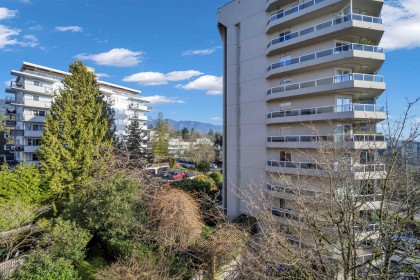 Photo 12 at 502 - 1737 Duchess Avenue, Ambleside, West Vancouver