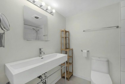 Photo 7 at 502 - 1737 Duchess Avenue, Ambleside, West Vancouver