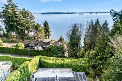 Photo 7 at 3575 Sunset Lane, West Bay, West Vancouver