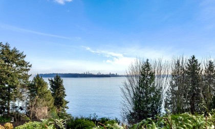 Photo 3 at 3575 Sunset Lane, West Bay, West Vancouver
