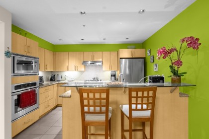 Photo 12 at 104 - 3750 Edgemont Boulevard, Edgemont, North Vancouver