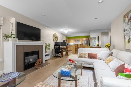 Photo 1 at 104 - 3750 Edgemont Boulevard, Edgemont, North Vancouver