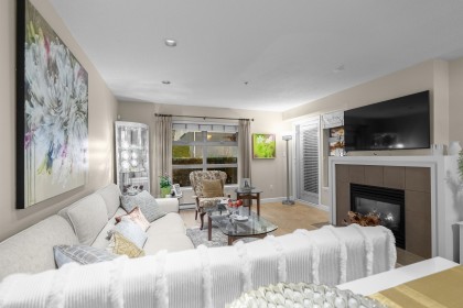 Photo 5 at 104 - 3750 Edgemont Boulevard, Edgemont, North Vancouver