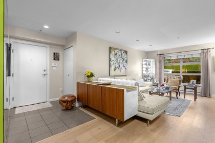 Photo 4 at 104 - 3750 Edgemont Boulevard, Edgemont, North Vancouver