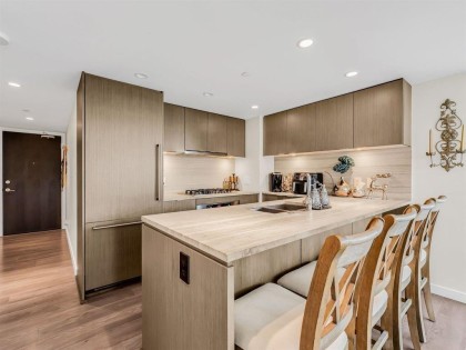 Photo 5 at 602 - 112 E 13th Street, Central Lonsdale, North Vancouver