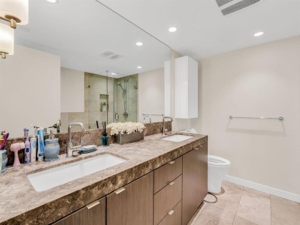 Photo 10 at 602 - 112 E 13th Street, Central Lonsdale, North Vancouver