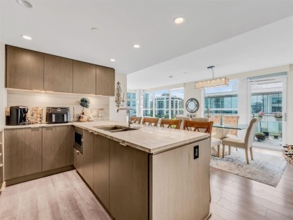 Photo 11 at 602 - 112 E 13th Street, Central Lonsdale, North Vancouver