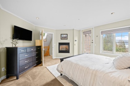 Photo 21 at 4622 Cove Cliff Road, Deep Cove, North Vancouver