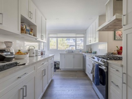 Photo 14 at 2325 W 8th Avenue, Kitsilano, Vancouver West