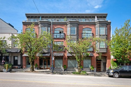 Photo 2 at 306 - 4463 W 10th Avenue, Point Grey, Vancouver West