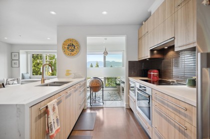 Photo 24 at 306 - 4463 W 10th Avenue, Point Grey, Vancouver West