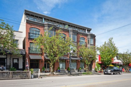 Photo 4 at 306 - 4463 W 10th Avenue, Point Grey, Vancouver West