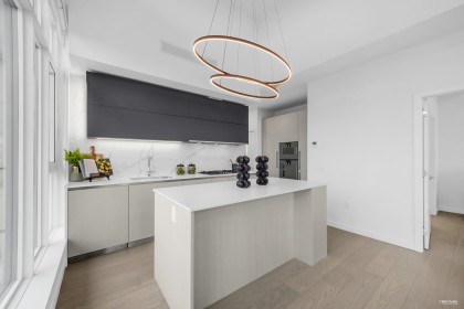 Photo 7 at 1001 - 8415 Granville Street, S.W. Marine, Vancouver West