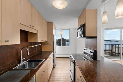 Photo 6 at 1701 - 1251 Cardero Street, West End VW, Vancouver West