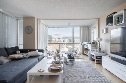 Photo 7 at 802 - 2668 Ash Street, Fairview VW, Vancouver West