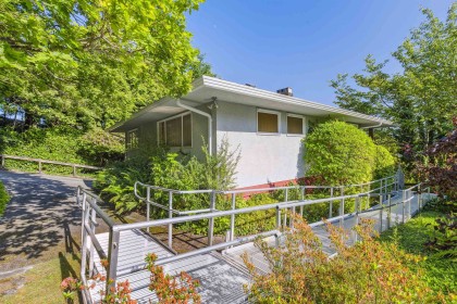 Photo 35 at 2575 Queens Avenue, Queens, West Vancouver