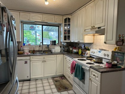 Photo 4 at 332 W 14th Street, Central Lonsdale, North Vancouver