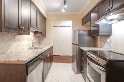 Photo 11 at 307 - 1169 Nelson Street, West End VW, Vancouver West