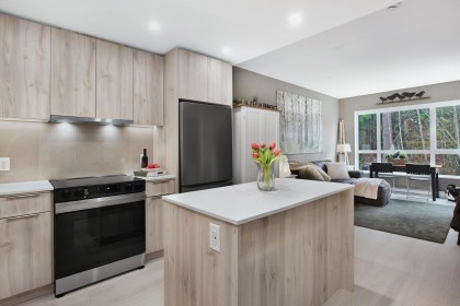 Photo 5 at 312 - 3596 Malsum Drive, Roche Point, North Vancouver