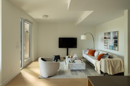 Photo 2 at 1577 W 57th Avenue, South Granville, Vancouver West