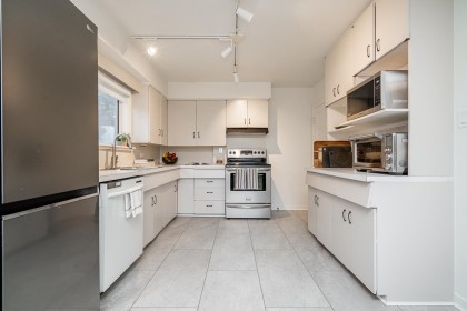 Photo 9 at 134 W 40th Avenue, Cambie, Vancouver West