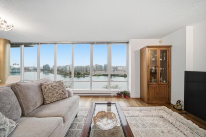 Photo 4 at 1106 - 980 Cooperage Way, Yaletown, Vancouver West