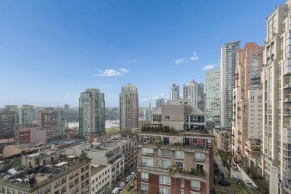 Photo 12 at 1502 - 1155 Homer Street, Yaletown, Vancouver West