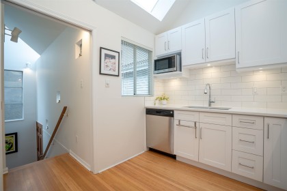 Photo 11 at 1346 Laburnum Street, Kitsilano, Vancouver West