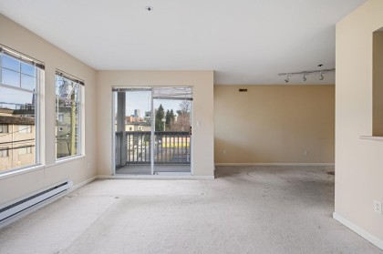 Photo 6 at 304 - 1989 W 1st Avenue, Kitsilano, Vancouver West
