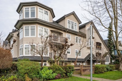 Photo 1 at 304 - 1989 W 1st Avenue, Kitsilano, Vancouver West