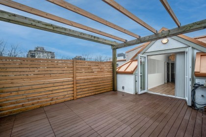 Photo 4 at 1407 Pendrell Street, West End VW, Vancouver West