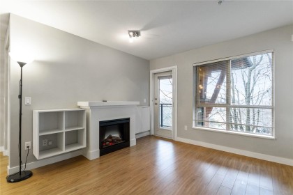 Photo 3 at 310 - 1633 Mackay Avenue, Pemberton NV, North Vancouver